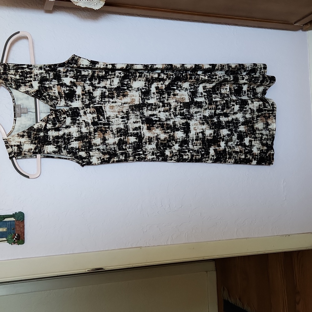 Spring dress - Picture 4 of 5